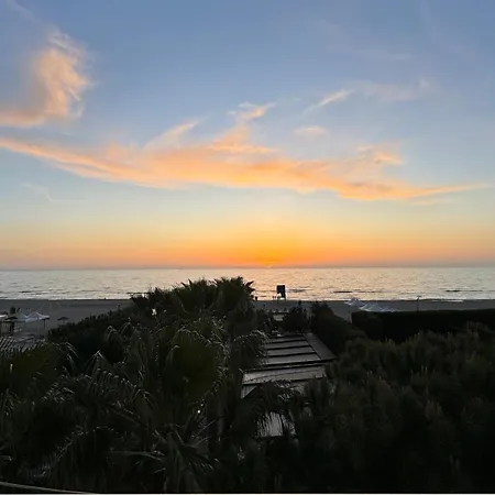 Διαμέρισμα Seaside By Broci *